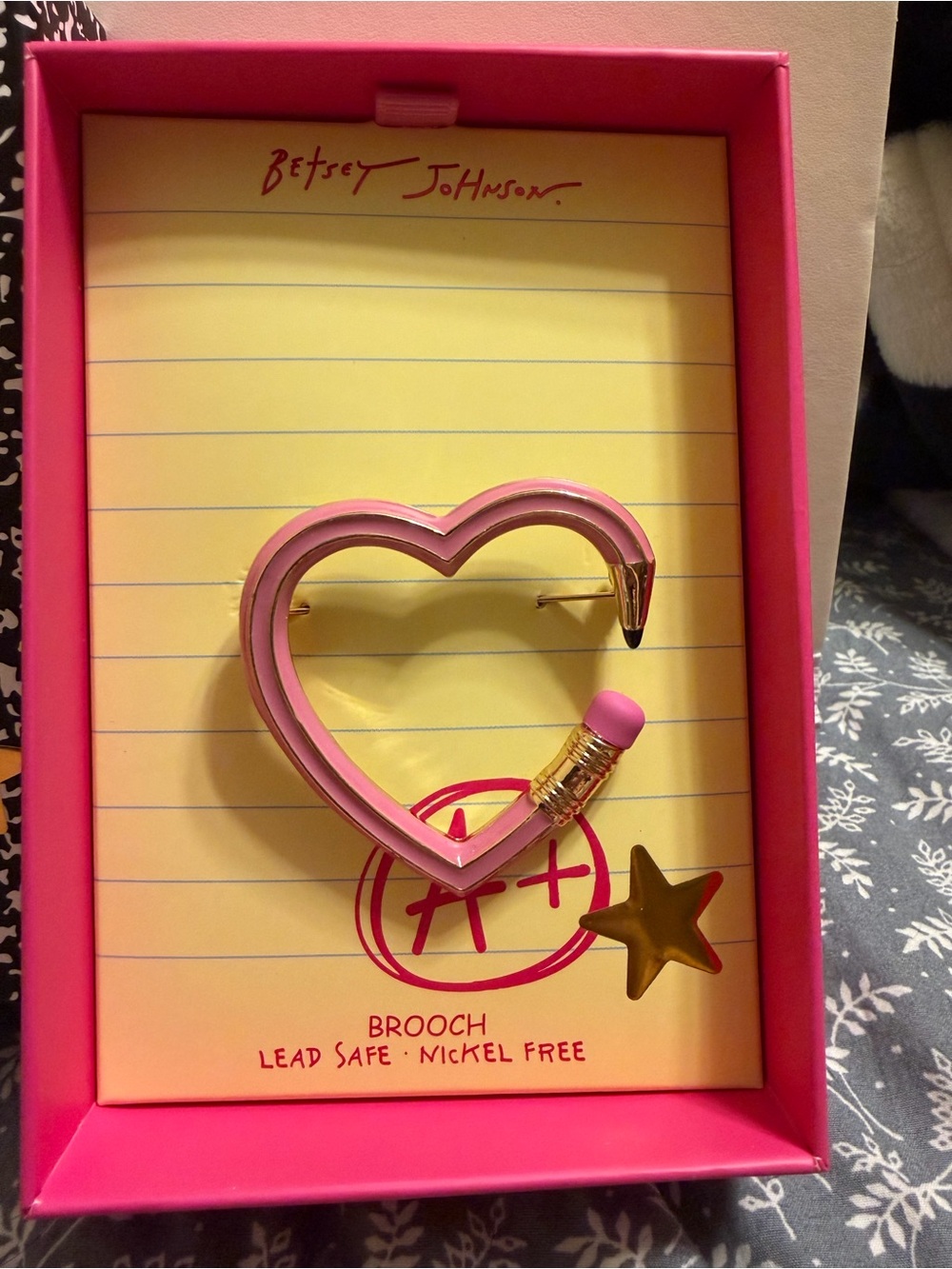Betsey Johnson Hot Pink Heart Brooch in Branded Box - Picture 3 of 4